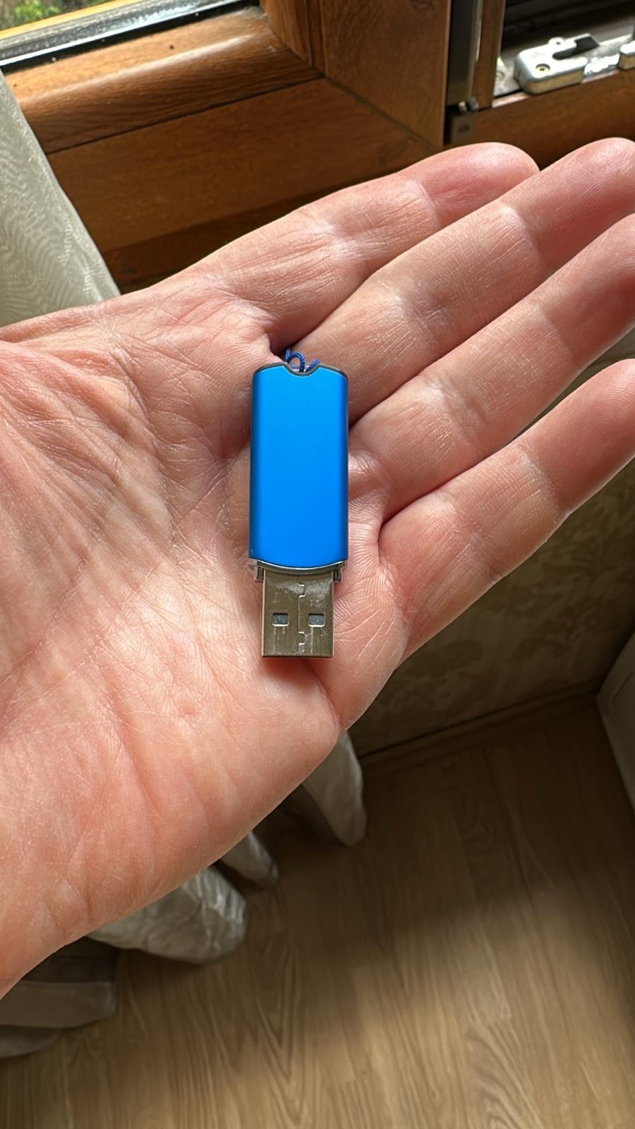 Pantalla de software analizador cuantico MAIKONG mostrando interfaz de descarga