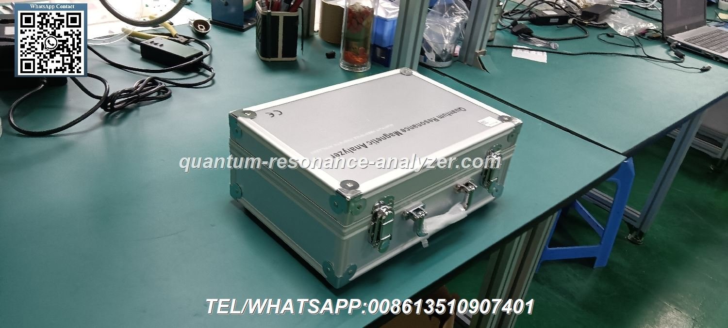 Propietario de clínica peruana exitoso usando analizador cuántico MAIKONG con múltiples clientes satisfechos