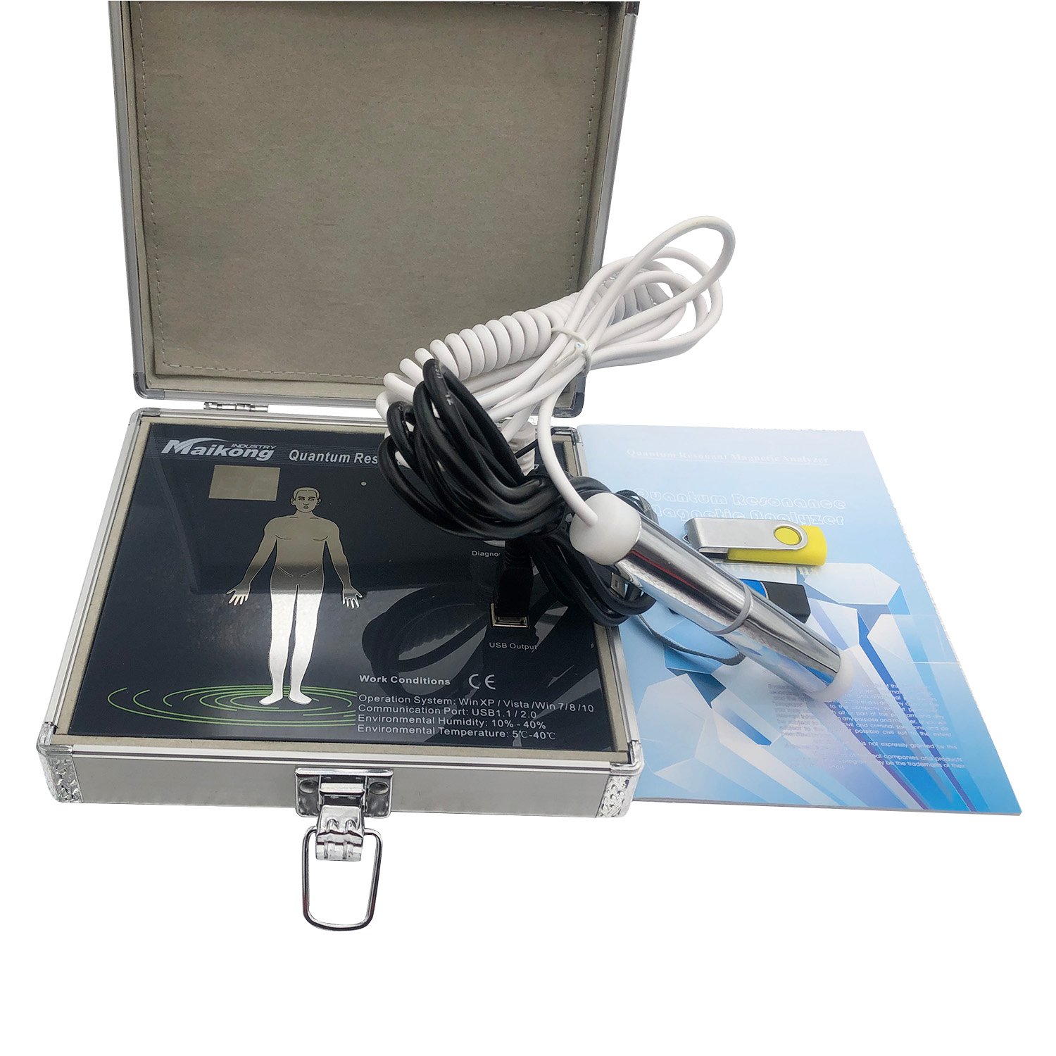 Profesional de salud utilizando analizador cuántico con paciente en clínica moderna peruana