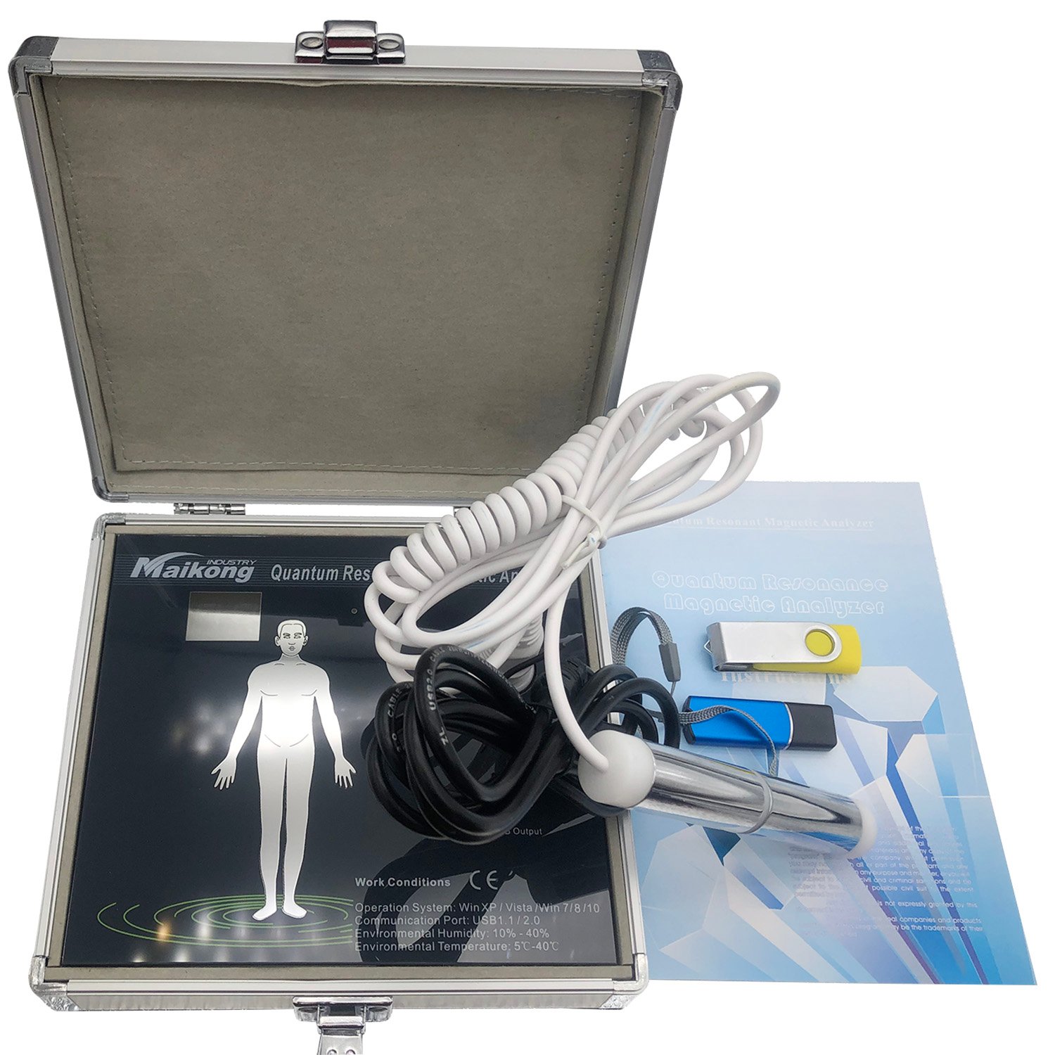 Profesional de salud utilizando analizador cuántico con paciente en clínica moderna peruana